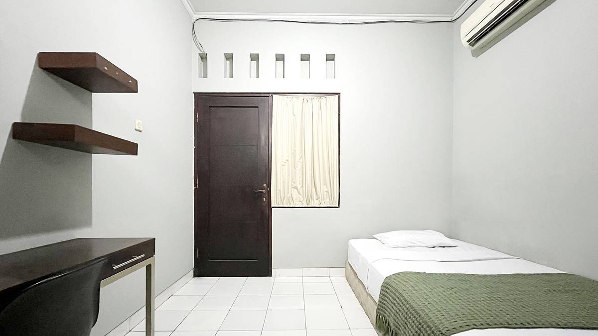 https://images.rukita.co/buildings/building/b44abcfe-d4ba-4e16-9057-ff8faf9c6cc3.jpg