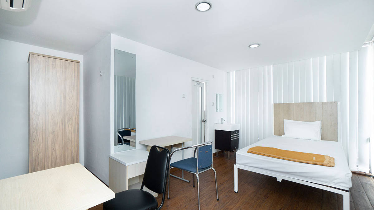 https://images.rukita.co/buildings/building/b4ab02bf-407.jpg
