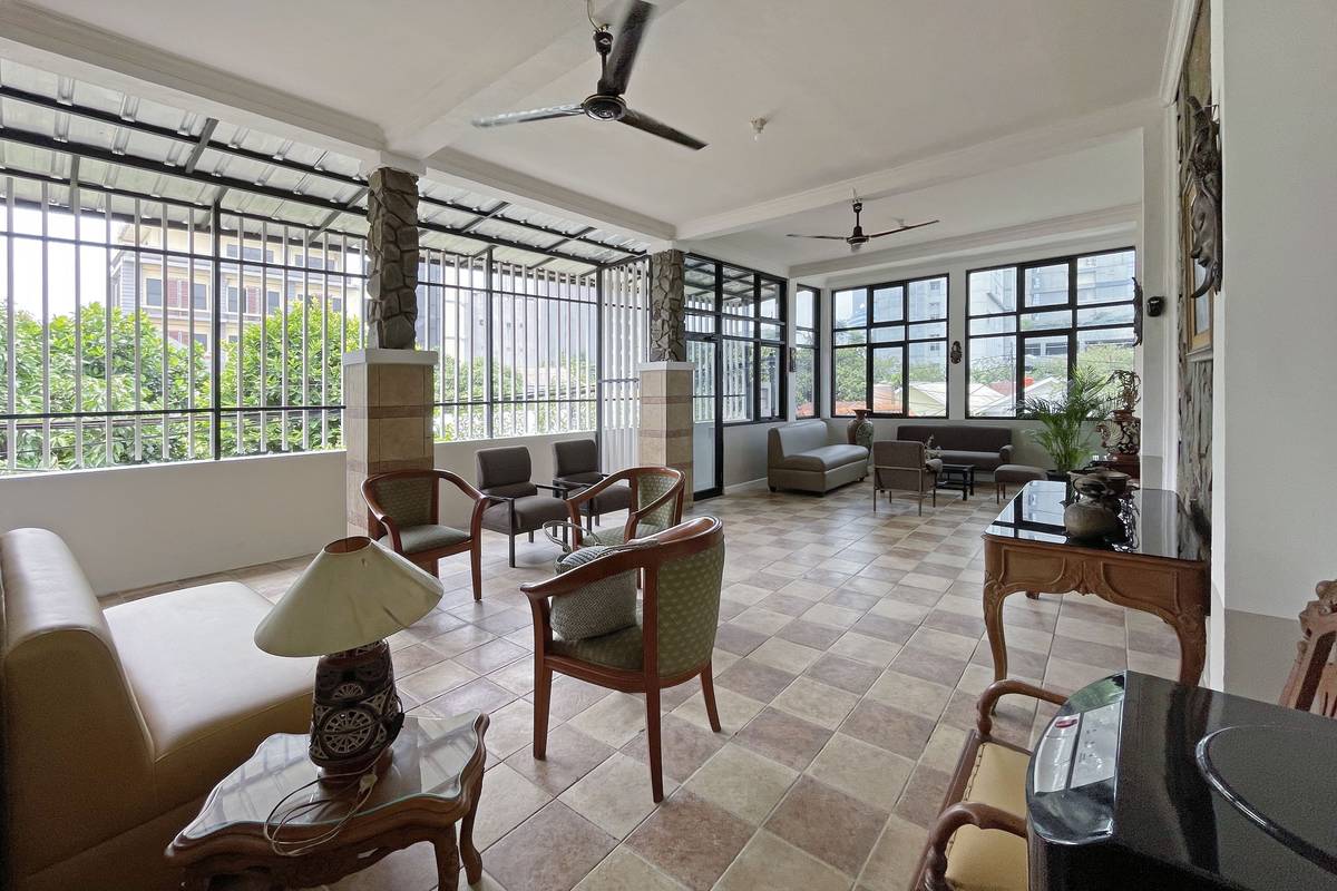 https://images.rukita.co/buildings/building/b58970db-b3c.jpg