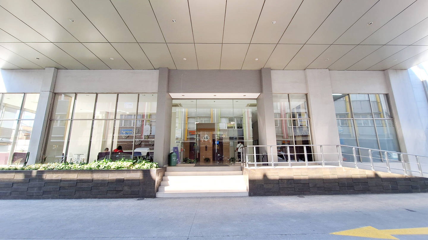 https://images.rukita.co/buildings/building/b5cdb407-969.jpg