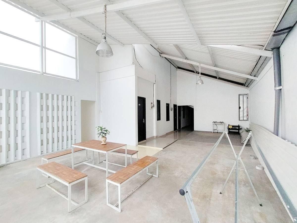 https://images.rukita.co/buildings/building/b7369a39-7688-48be-8334-bcae309eb95e.jpg