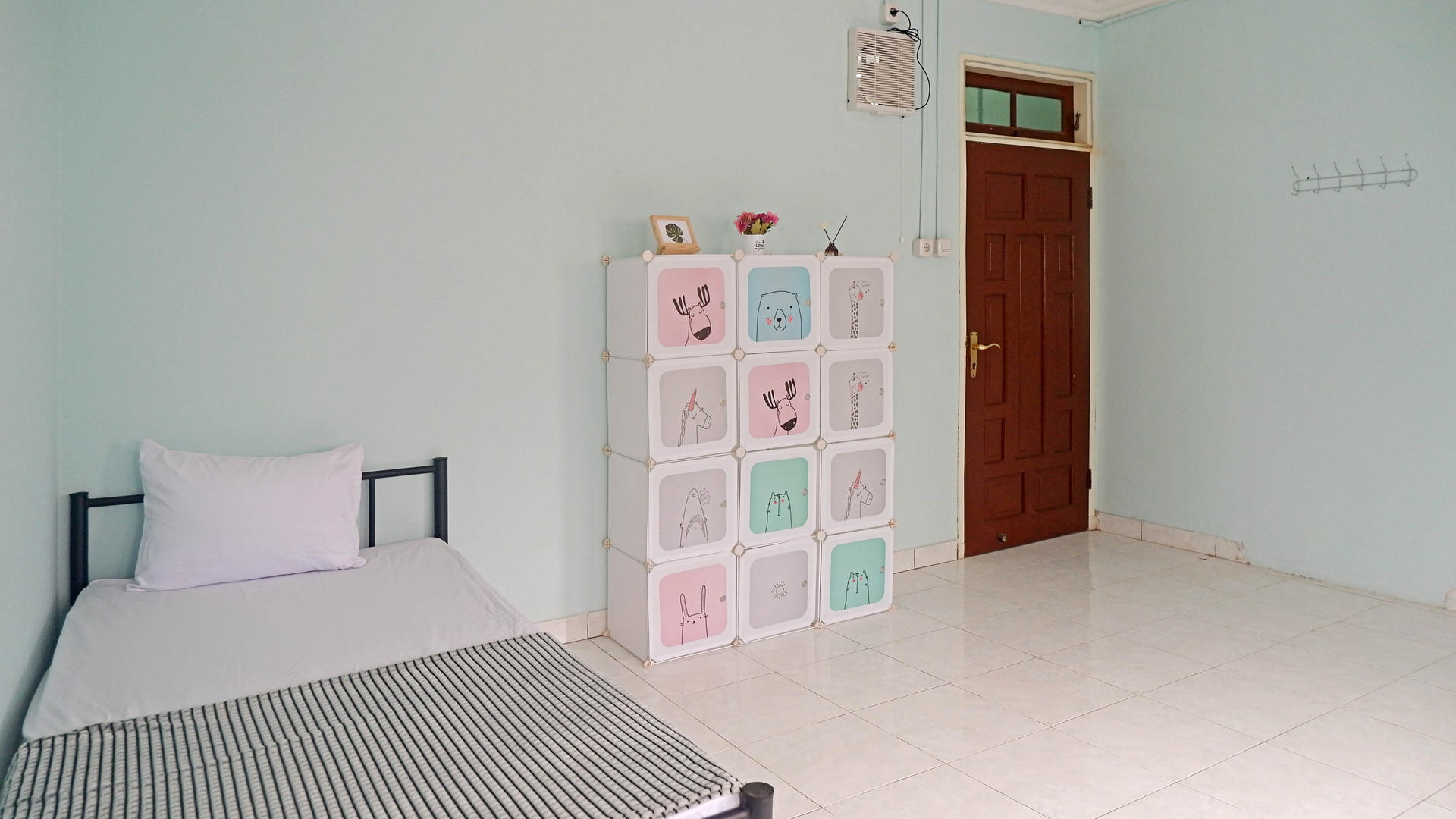 https://images.rukita.co/buildings/building/b86c5587-4d2.jpg