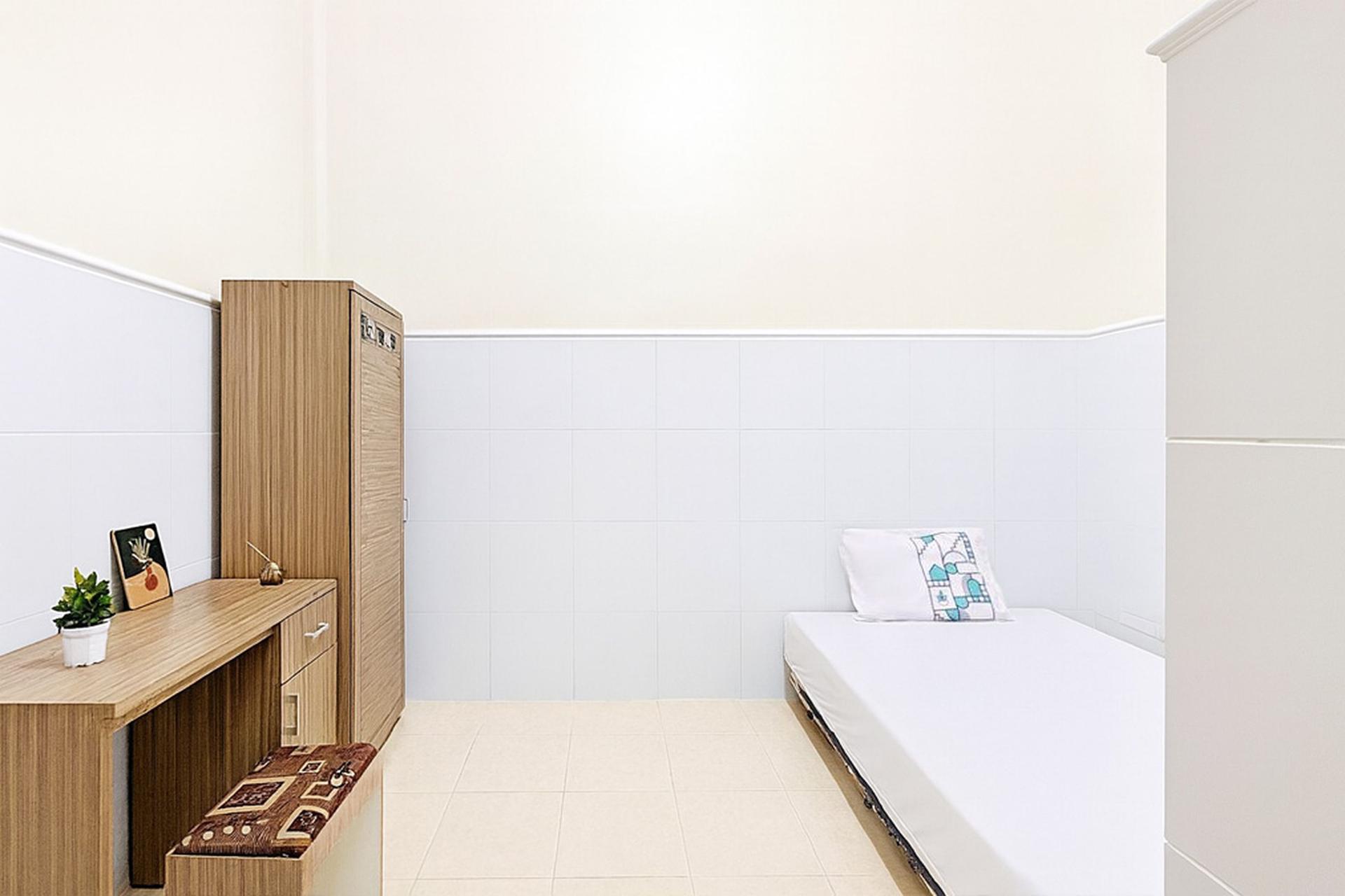 https://images.rukita.co/buildings/building/ba67db41-d213-4f0b-93e3-37d5a6c2a8b3.jpg