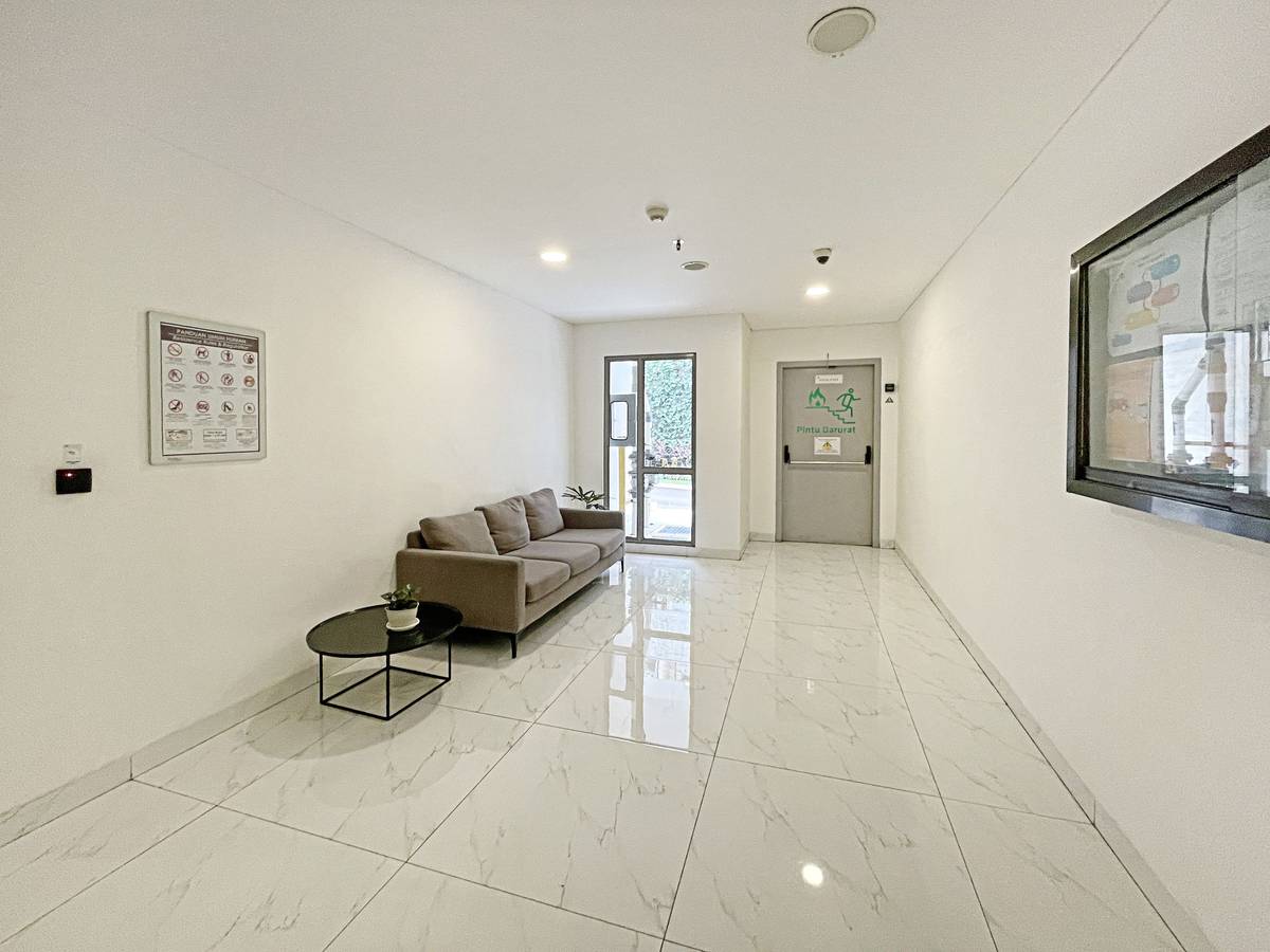 https://images.rukita.co/buildings/building/bb34e83b-412.jpg