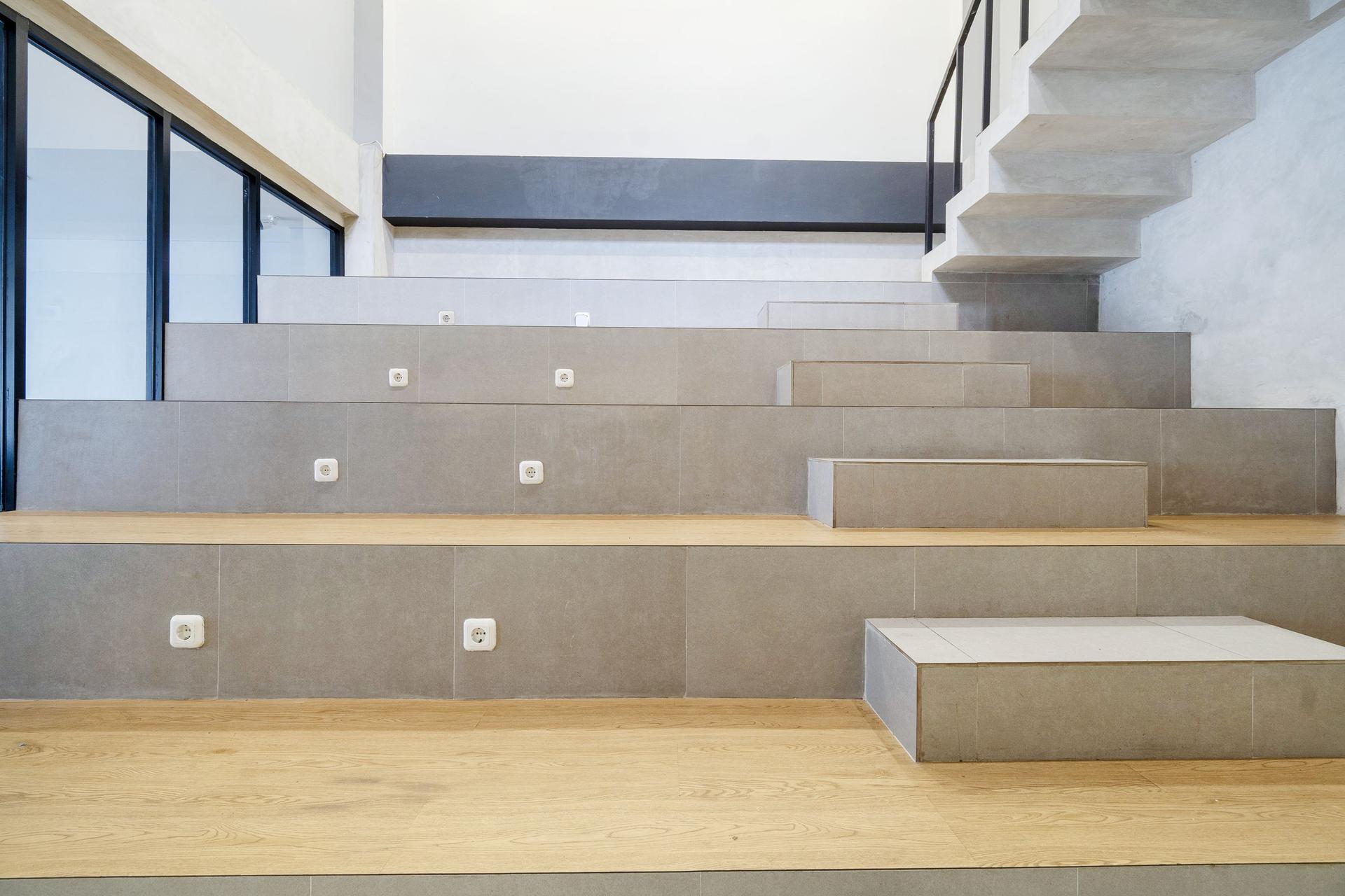 https://images.rukita.co/buildings/building/bb5a6e71-7092-4990-942b-c61f9ddff796.jpg