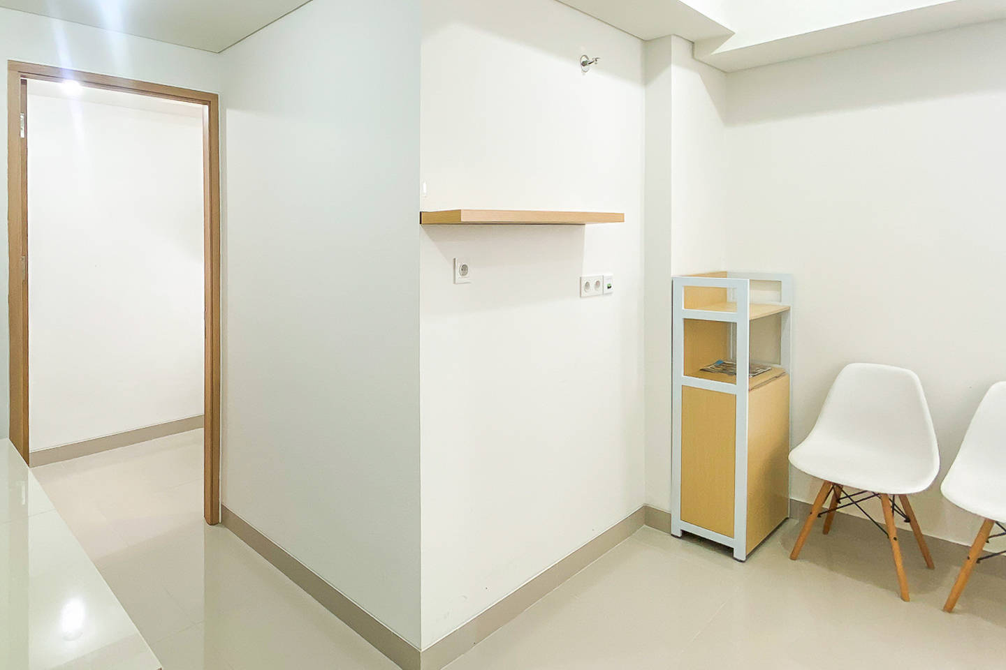 https://images.rukita.co/buildings/building/bb9ea61e-505.jpg
