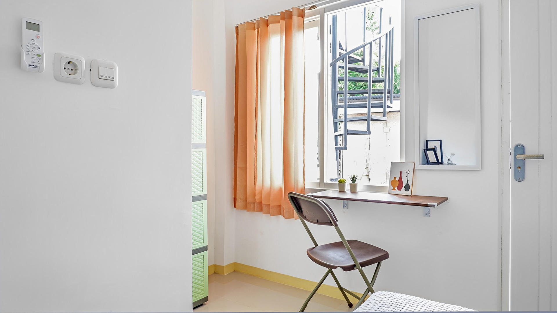 https://images.rukita.co/buildings/building/bbe5b753-4bb.jpg