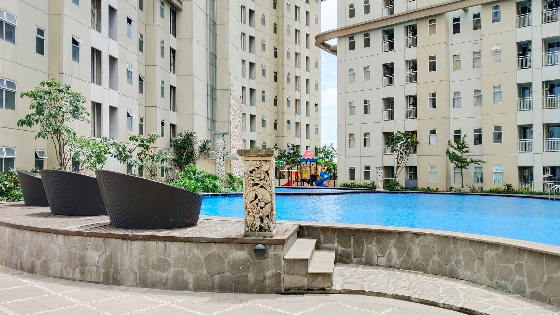 https://images.rukita.co/buildings/building/bbef2332-239.jpg