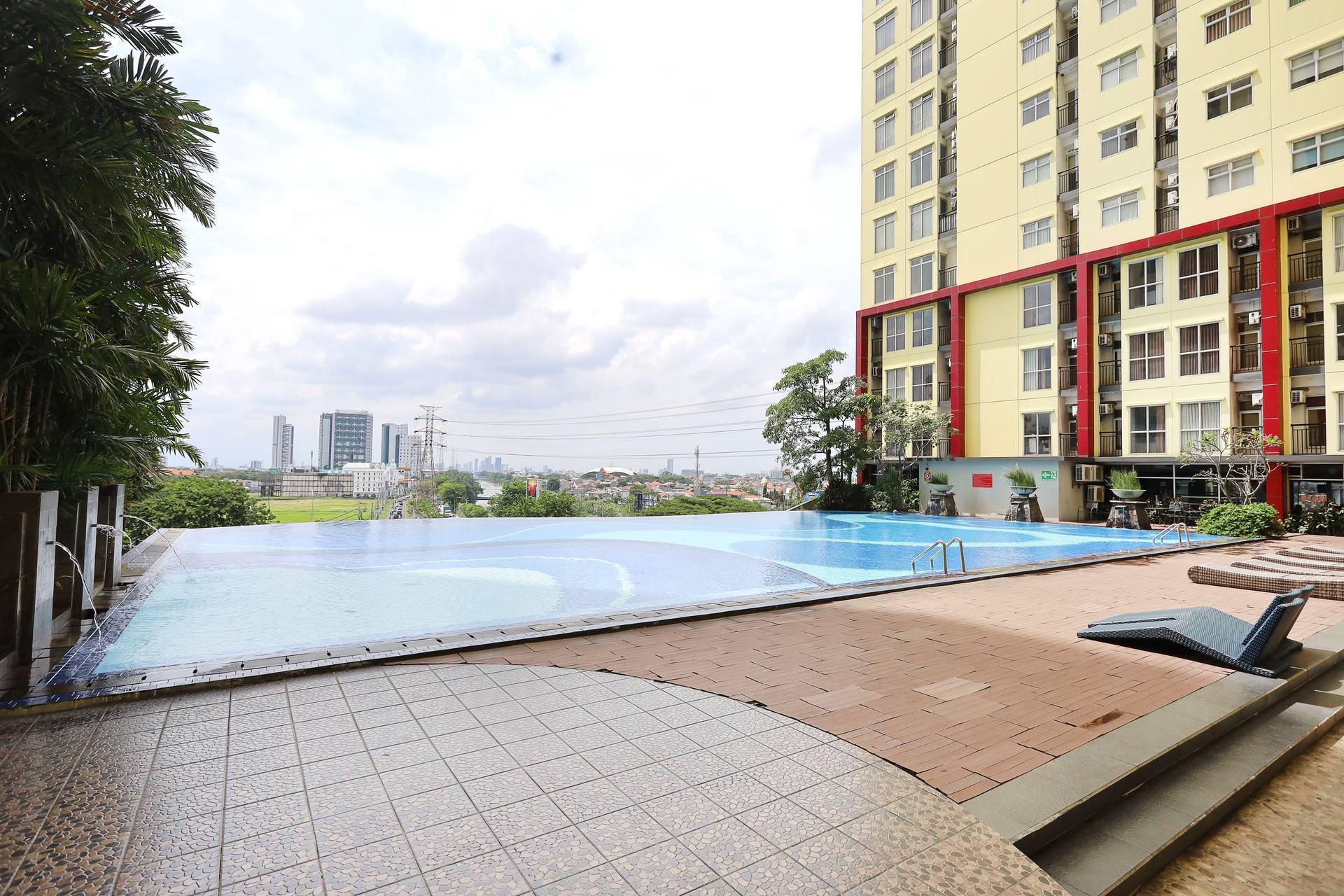 https://images.rukita.co/buildings/building/bc13a312-27bd-4ae9-b476-0a7855b32c30.jpg