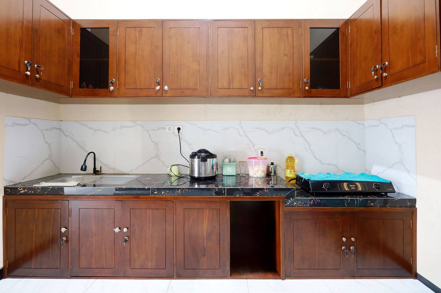 https://images.rukita.co/buildings/building/bc1e0afe-097.jpg