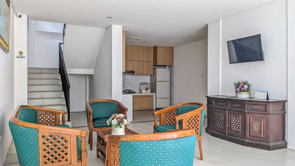 https://images.rukita.co/buildings/building/bc2fcd9a-300.jpg