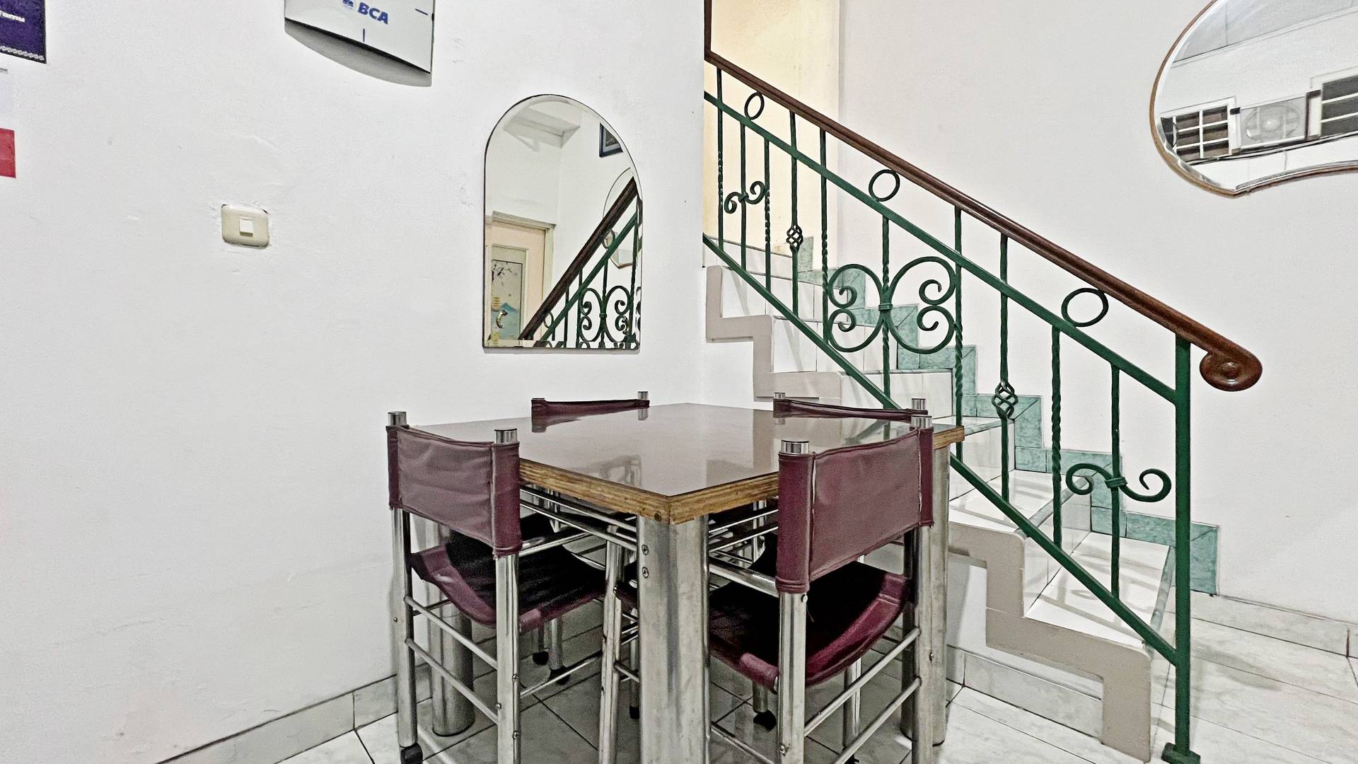 https://images.rukita.co/buildings/building/bc64b39e-461.jpg