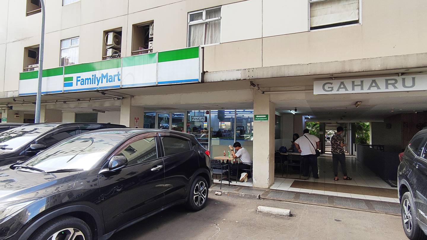 https://images.rukita.co/buildings/building/bc93e267-ceb.jpg