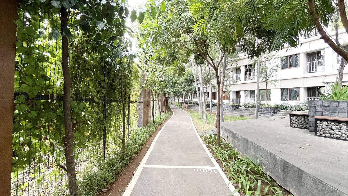 Foto Rukita Unit Apartemen LRT City Jatibening Bandoneon - Studio Pool View #1