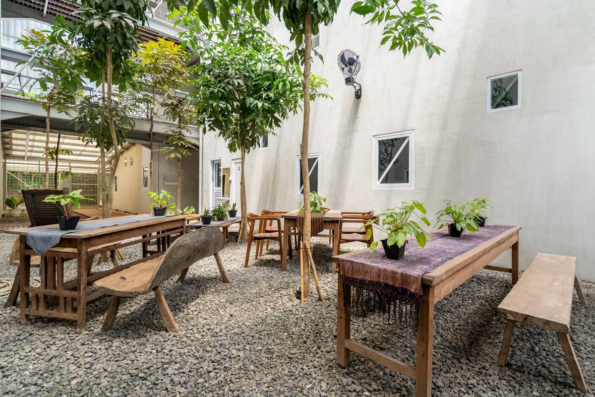 https://images.rukita.co/buildings/building/bf5b2268-e4c.jpg