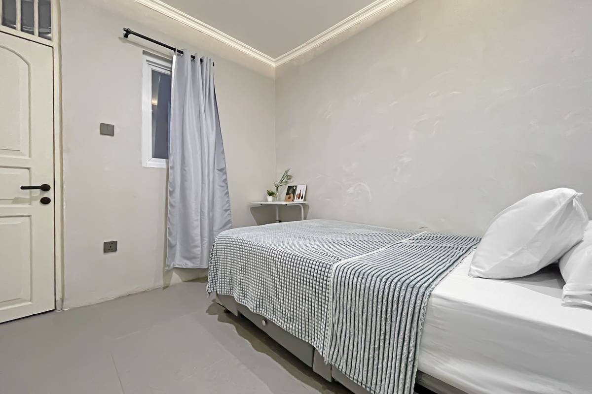 https://images.rukita.co/buildings/building/bfd982c9-35f.jpg