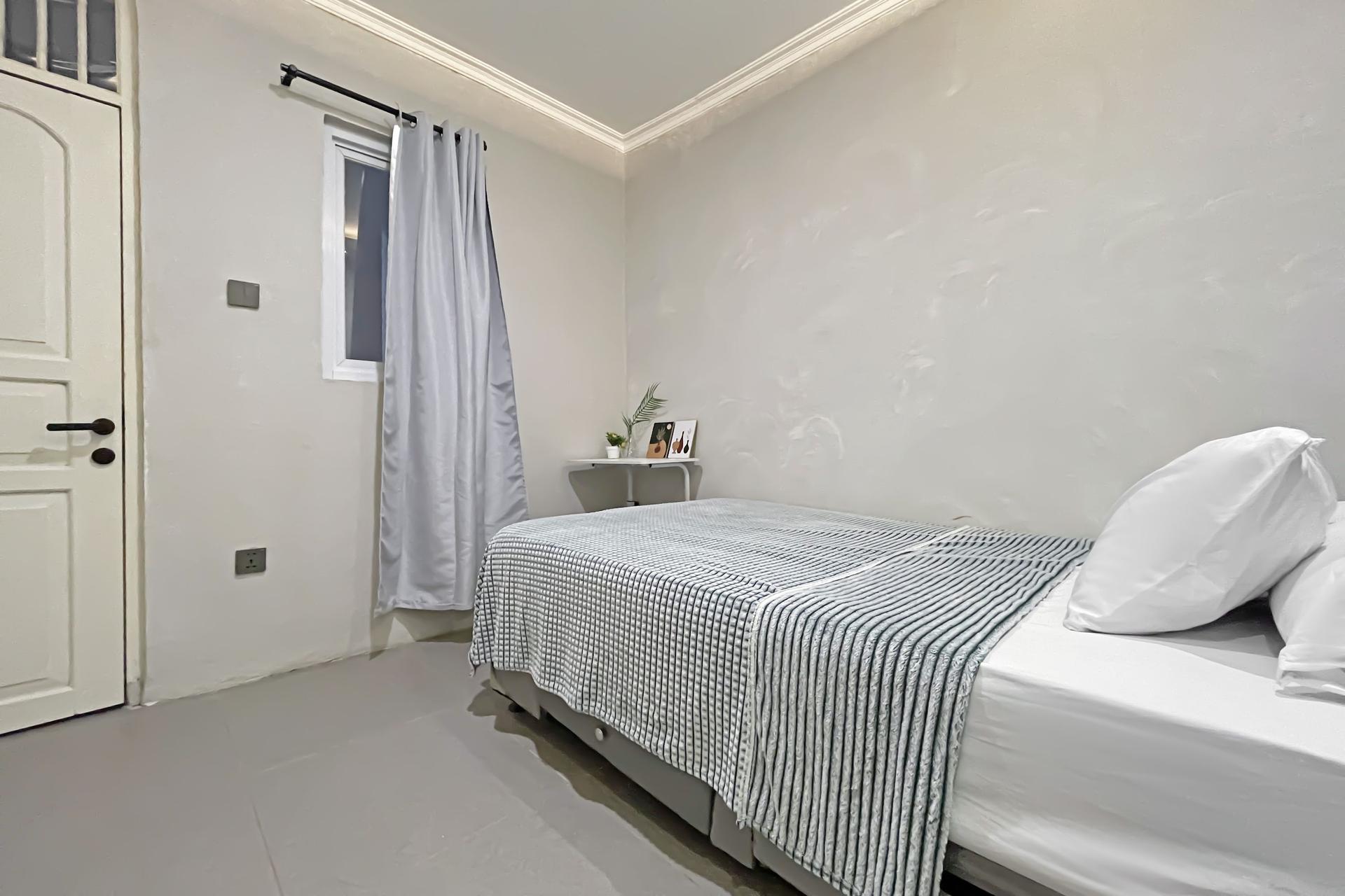 https://images.rukita.co/buildings/building/bfd982c9-35f.jpg