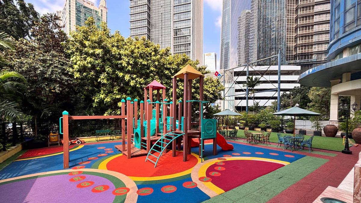 https://images.rukita.co/buildings/building/c2c64e1d-440.jpg