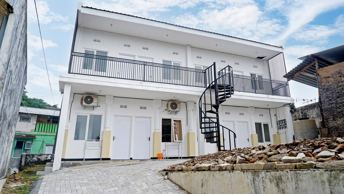https://images.rukita.co/buildings/building/c33fb31f-a20.jpg