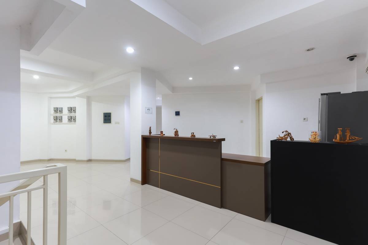 https://images.rukita.co/buildings/building/c34eff0e-063.jpg