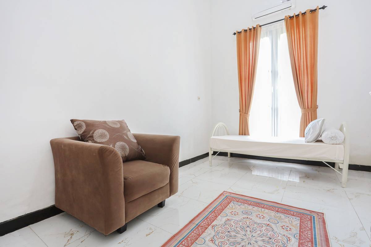 Foto Rukita Unit Meuthia Kost Waru Sidoarjo