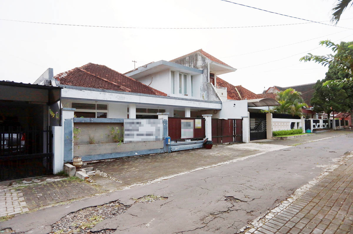 https://images.rukita.co/buildings/building/c5436ea9-574.jpg