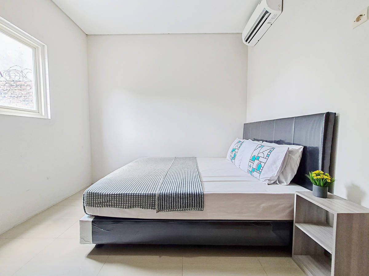https://images.rukita.co/buildings/building/c547d5ff-174.jpg