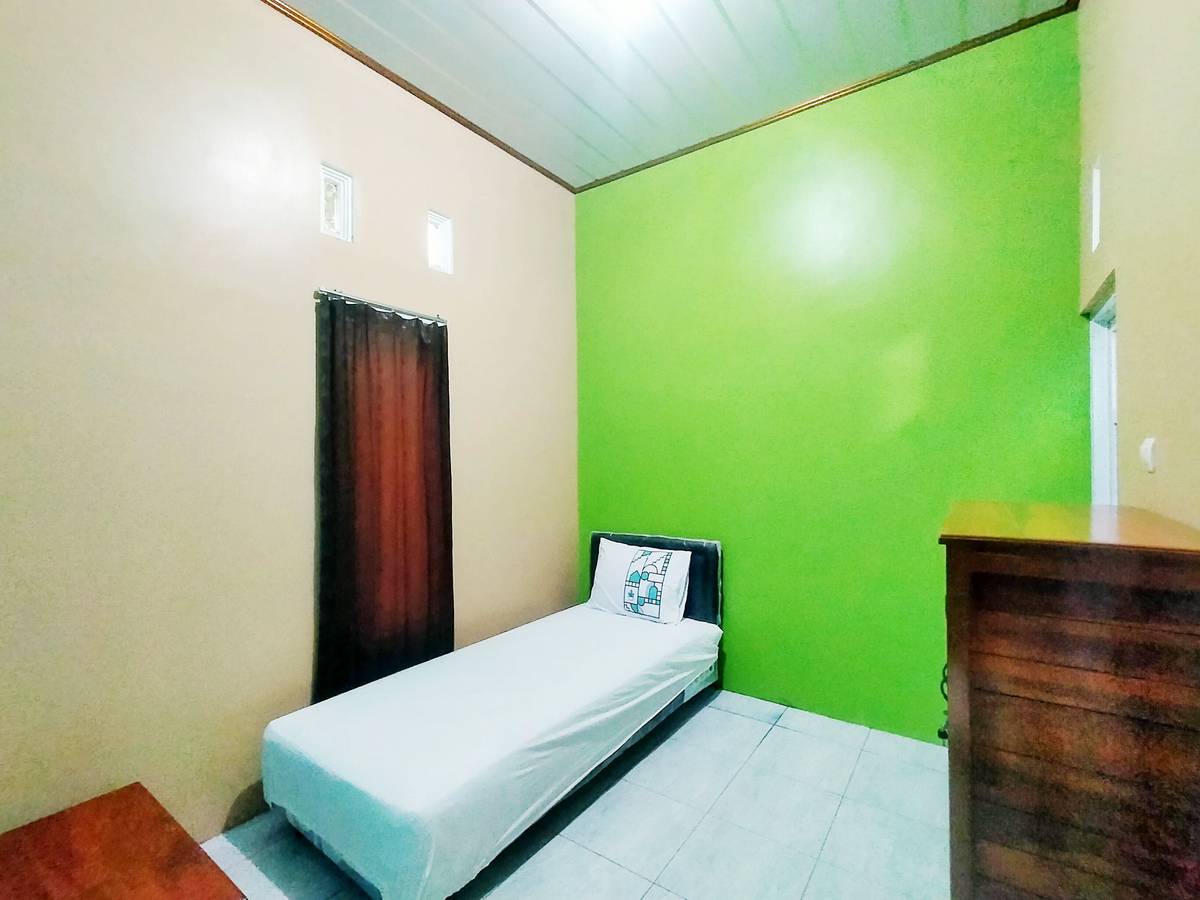 https://images.rukita.co/buildings/building/c8a41ca3-2a2.jpg