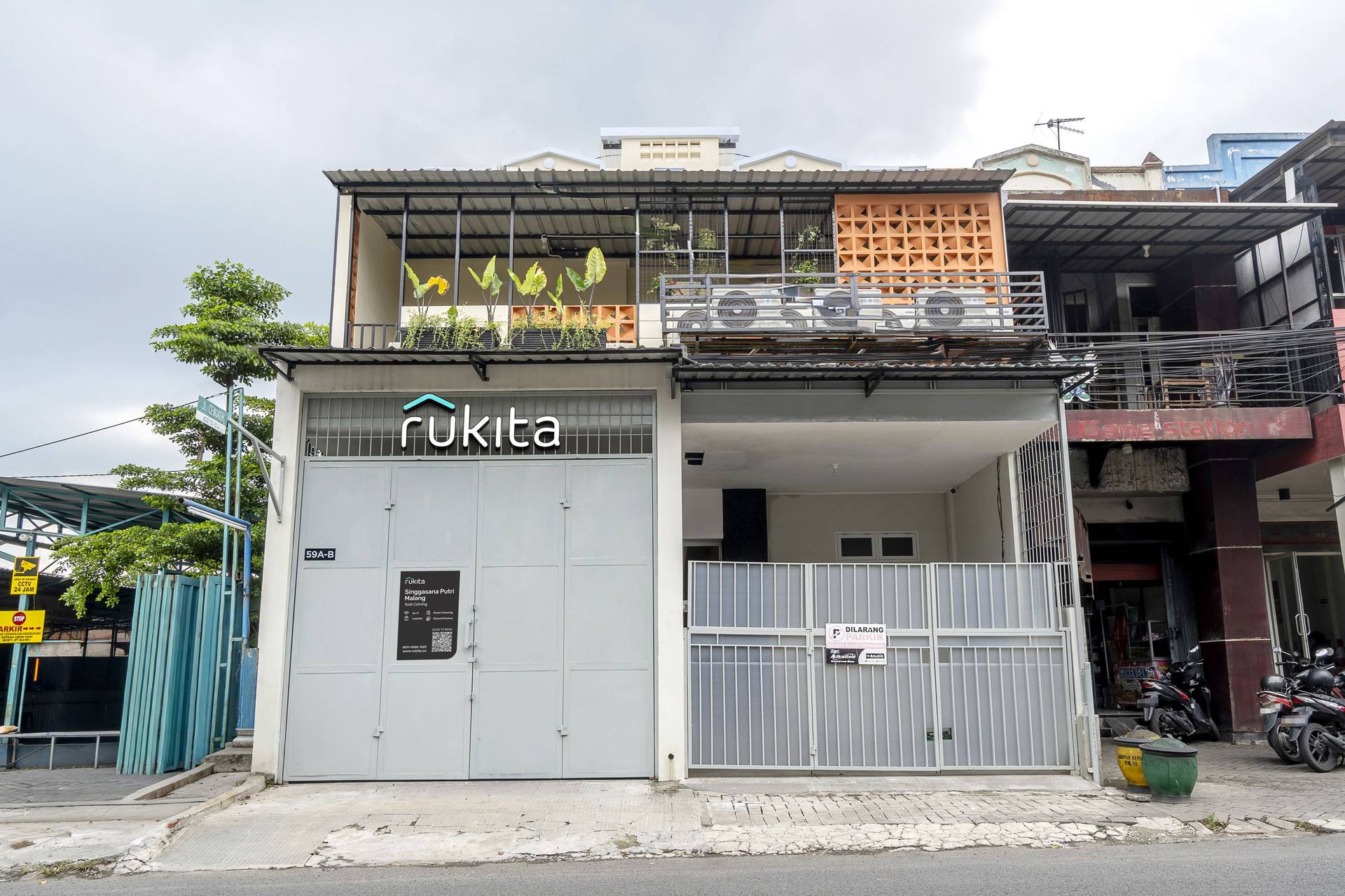 https://images.rukita.co/buildings/building/c990a28c-7047-43bd-91fa-38d67793d1bb.jpg