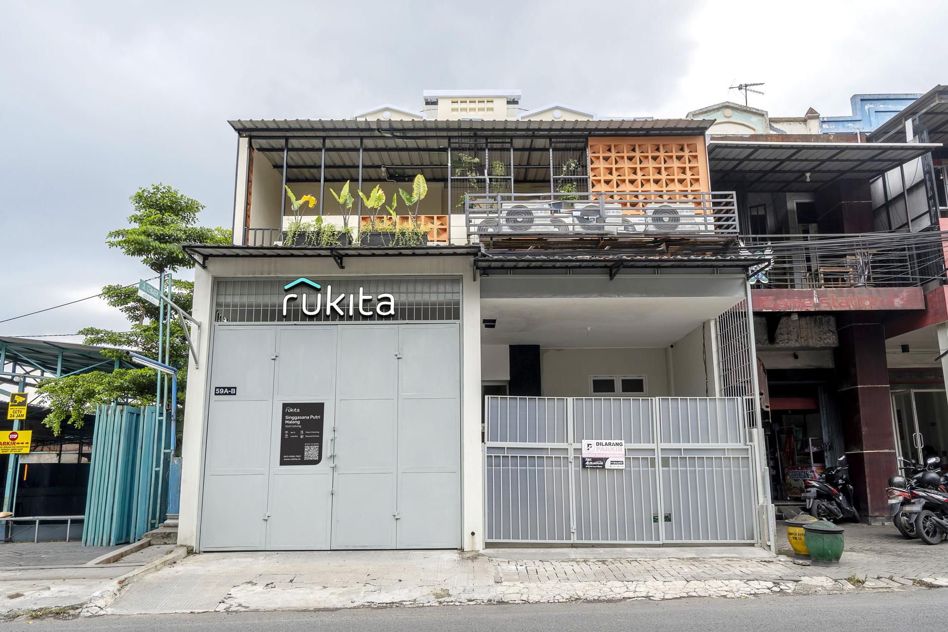 https://images.rukita.co/buildings/building/c990a28c-7047-43bd-91fa-38d67793d1bb.jpg