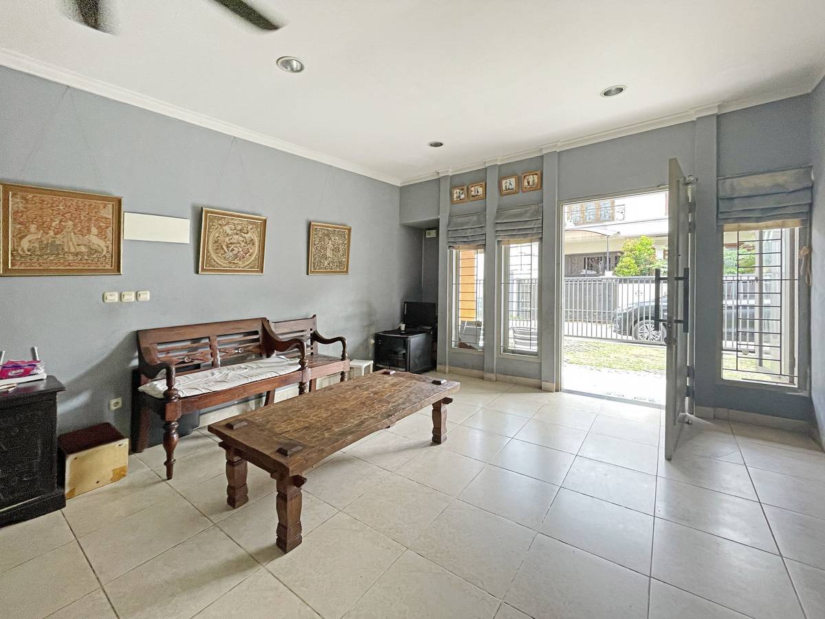 https://images.rukita.co/buildings/building/ca8986f4-50f.jpg