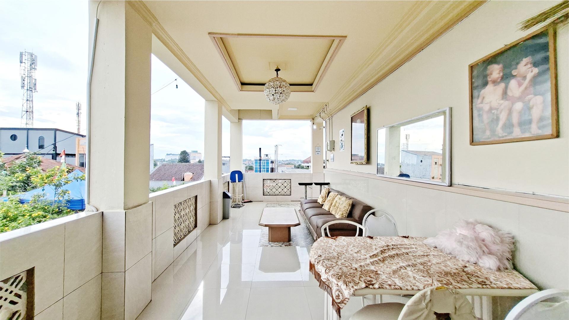 https://images.rukita.co/buildings/building/cbf04cea-9ac4-4843-9e81-61cb7da49292.jpg