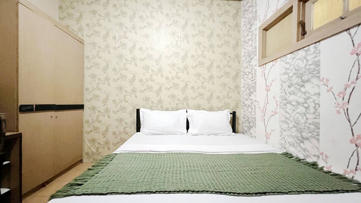 https://images.rukita.co/buildings/building/cc28a3c6-6a60-4cec-86df-8ed4de1cab5f.jpg
