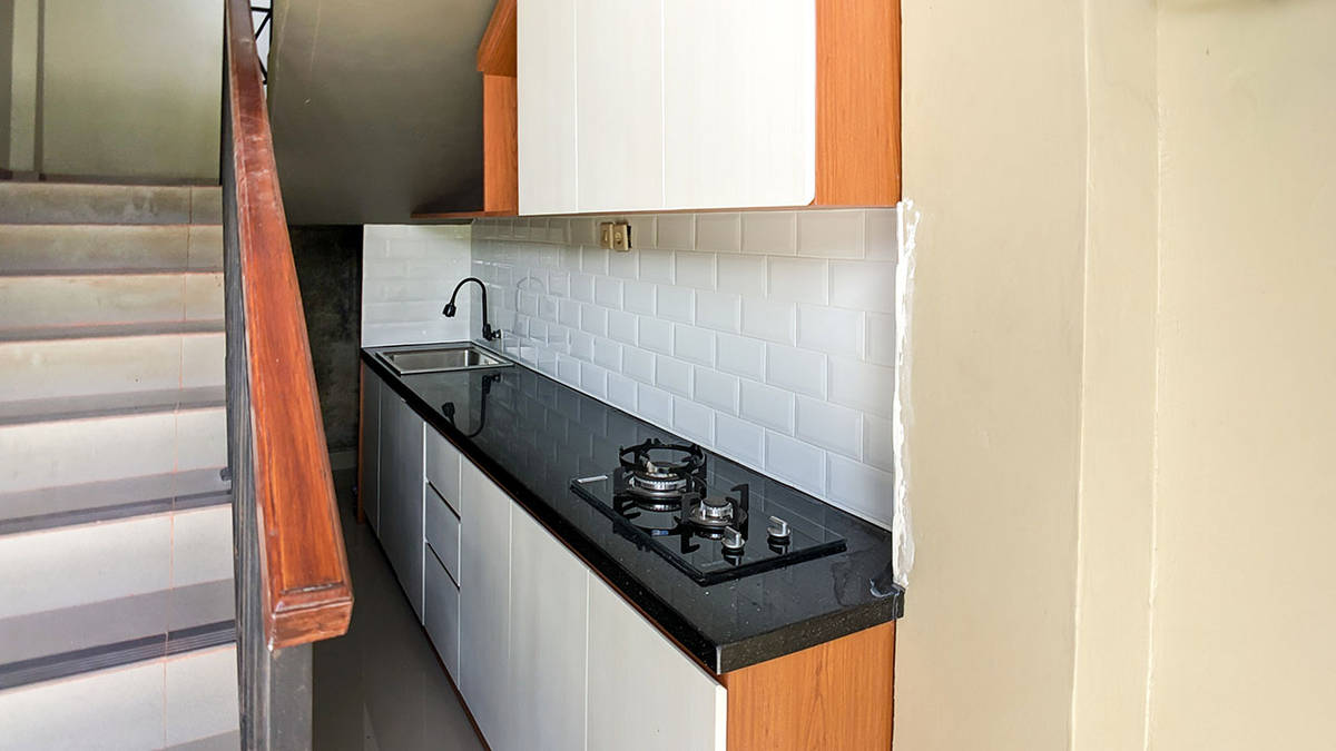https://images.rukita.co/buildings/building/cc594f83-900.jpg