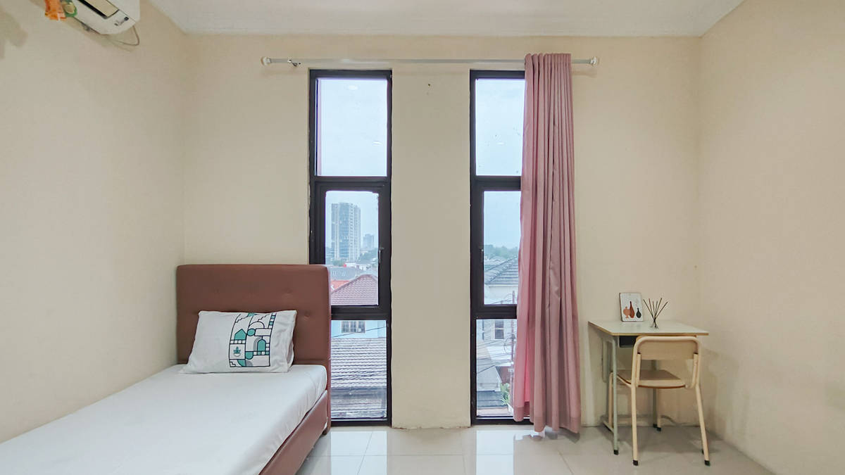 https://images.rukita.co/buildings/building/cde22137-66a.jpg