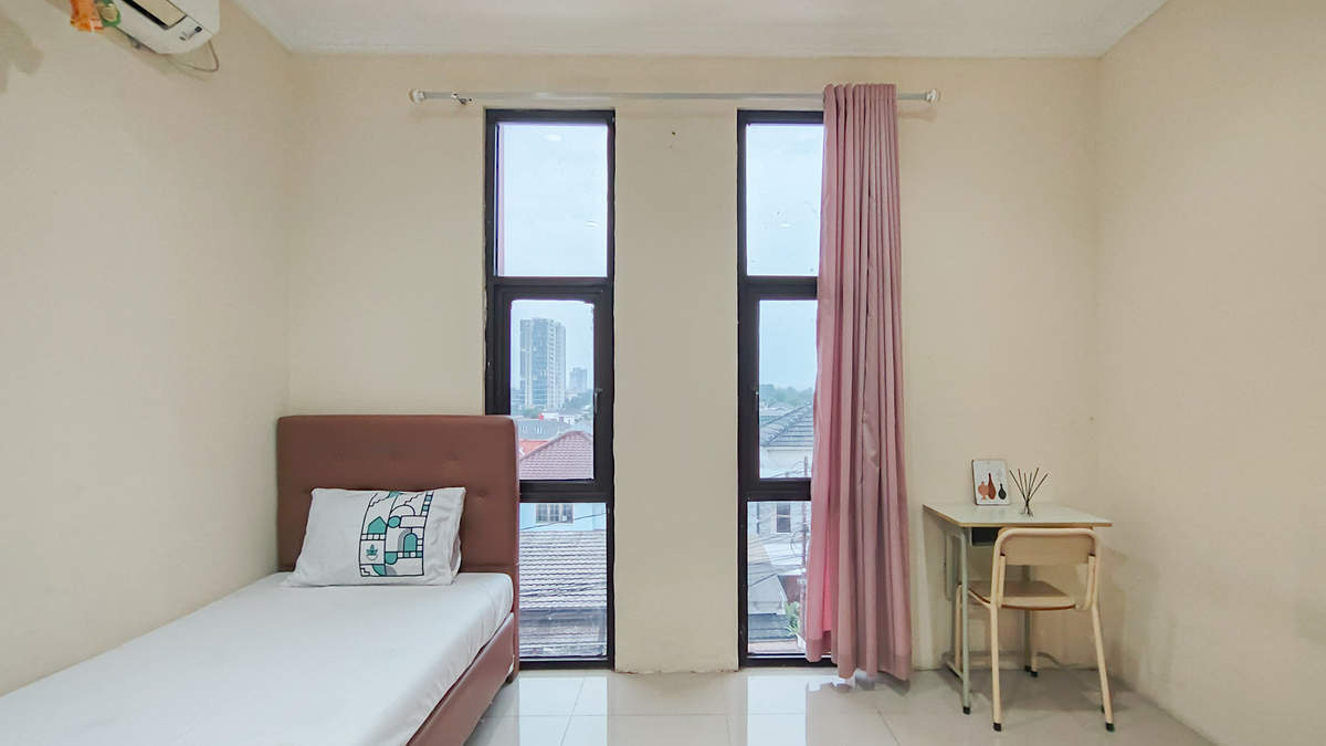 Foto Rukita Unit UMJ Dormitory Cireundeu