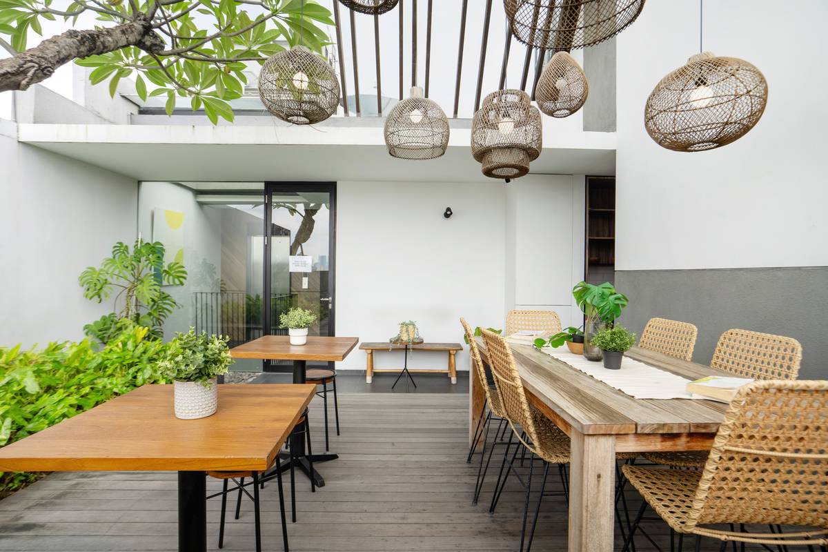https://images.rukita.co/buildings/building/ceb2f7e1-c8c.jpg