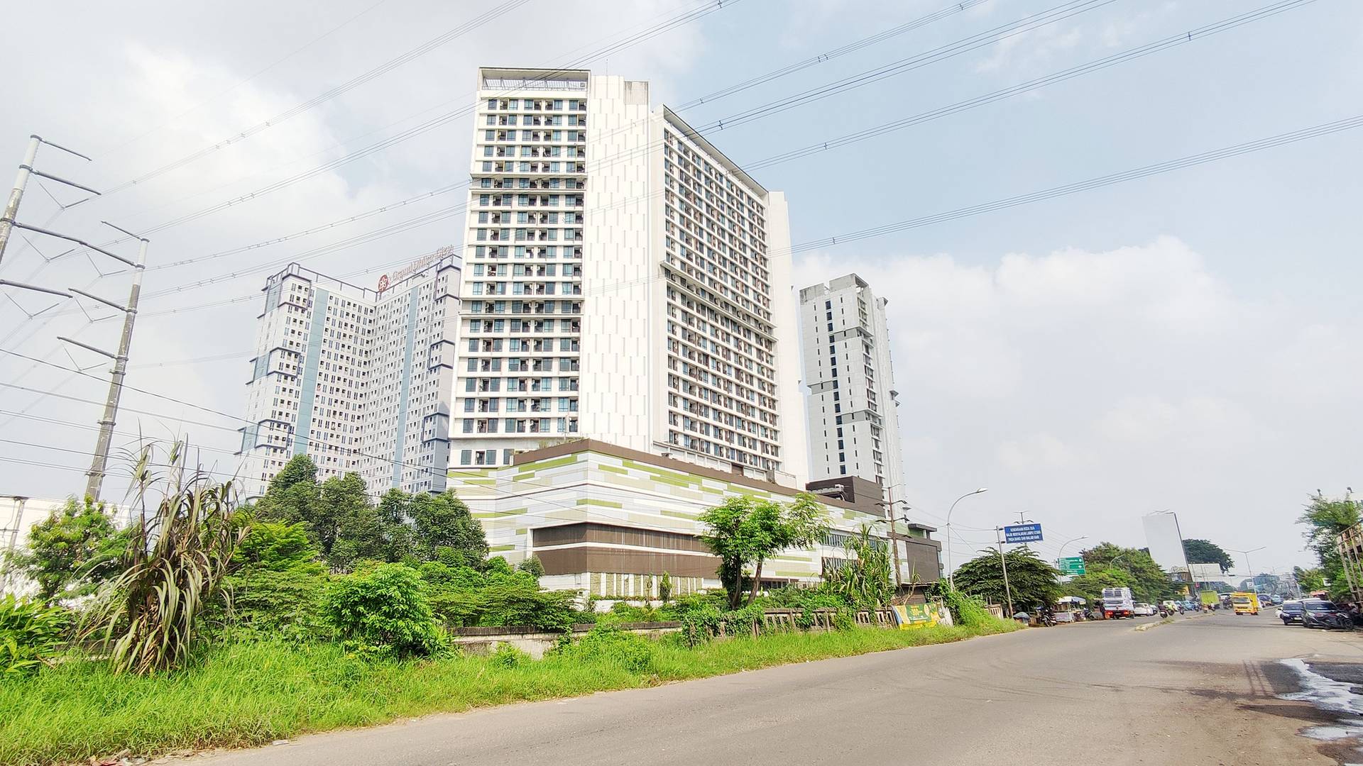 https://images.rukita.co/buildings/building/cef3aaae-c6a.jpg