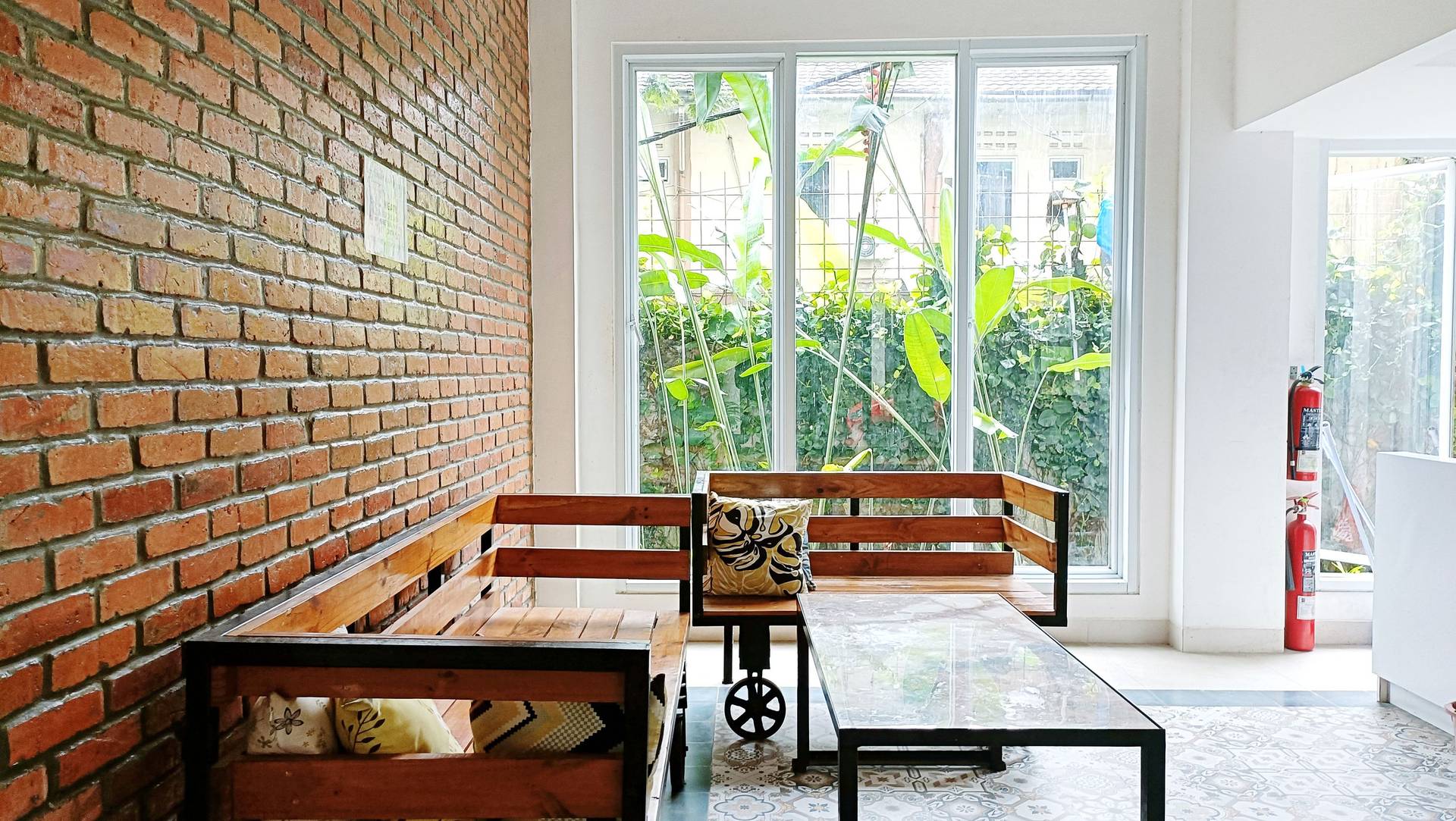 https://images.rukita.co/buildings/building/d075fc87-5309-4b5f-8452-bcf3cb3548a2.jpg