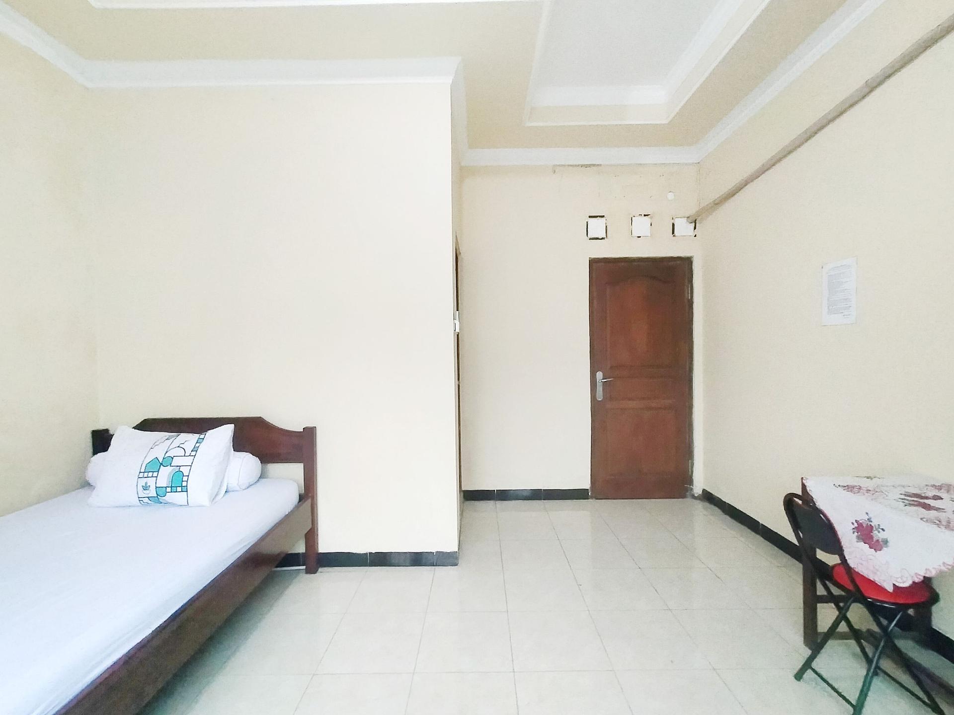 https://images.rukita.co/buildings/building/d1fc1228-cd72-4621-9812-1eb487e565c8.jpg