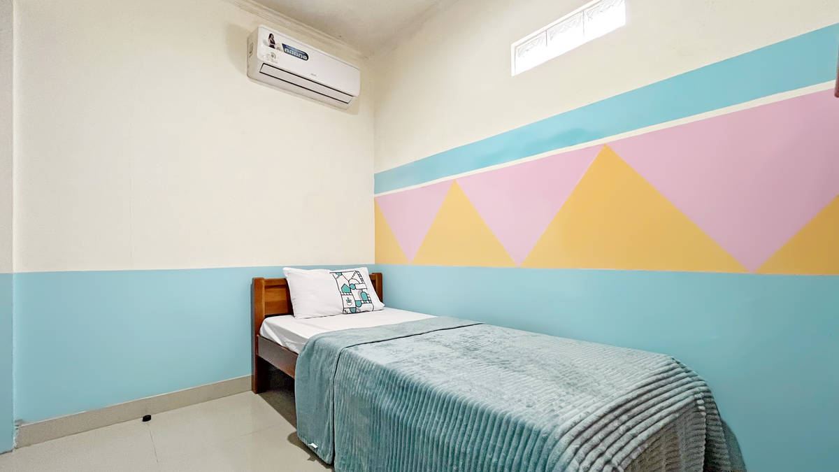 https://images.rukita.co/buildings/building/d2610cb8-de6.jpg