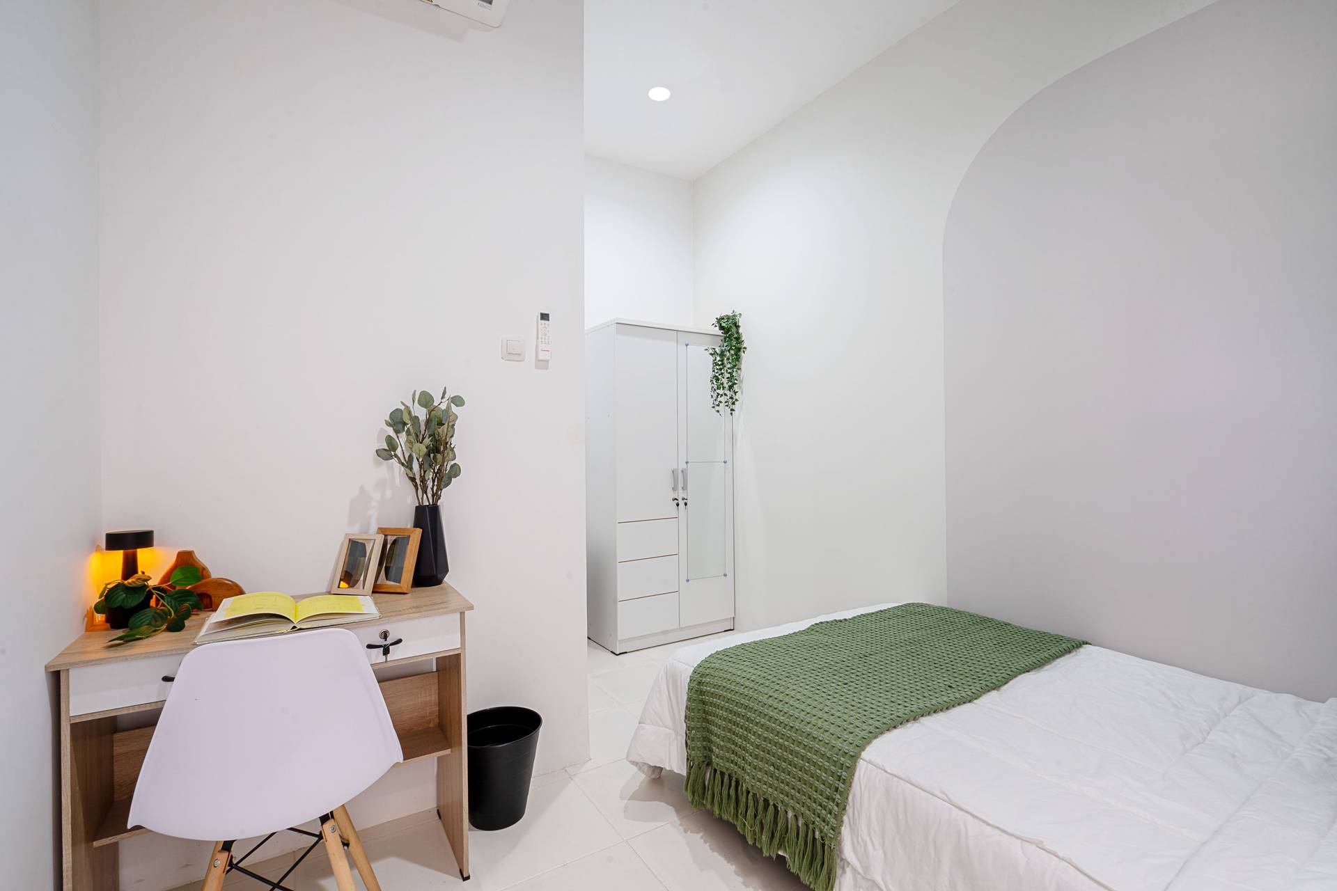 https://images.rukita.co/buildings/building/d27ea89d-d3b.jpg