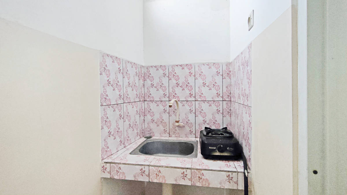 https://images.rukita.co/buildings/building/d2825883-f2c.jpg