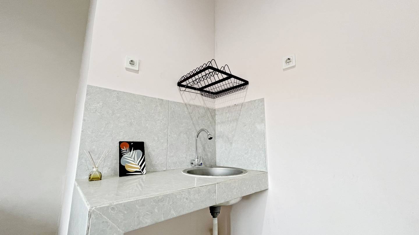 https://images.rukita.co/buildings/building/d3209831-4a7.jpg