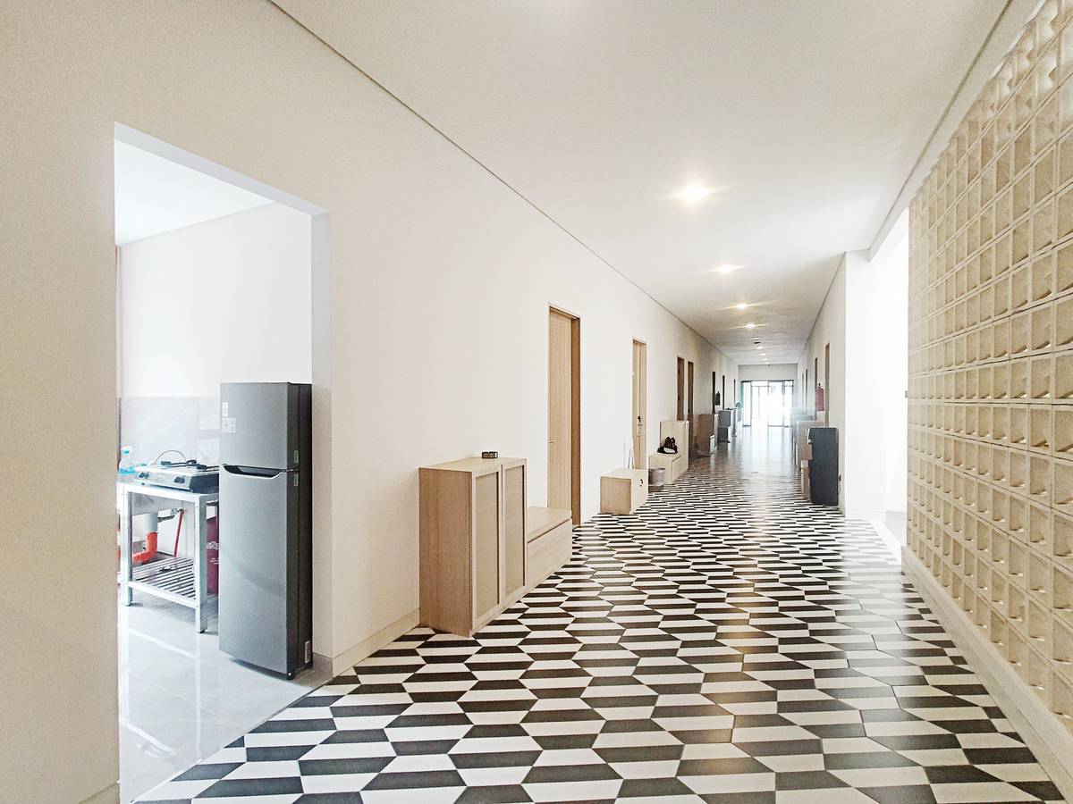 https://images.rukita.co/buildings/building/d38ae6dc-306.jpg