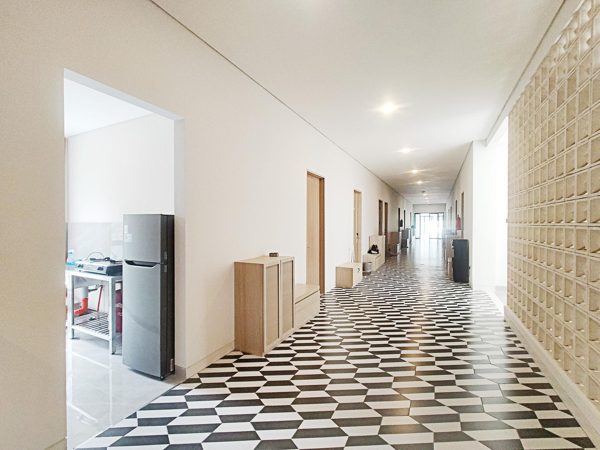 https://images.rukita.co/buildings/building/d38ae6dc-306.jpg