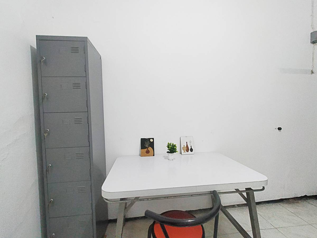 https://images.rukita.co/buildings/building/d3af3498-da0.jpg