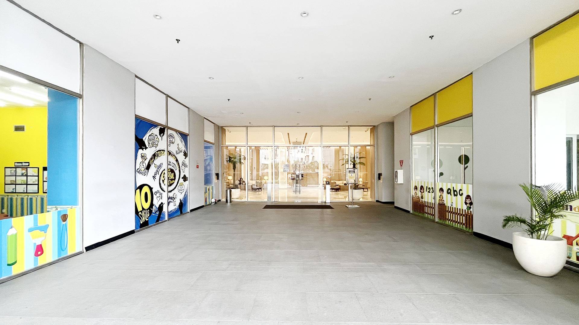 https://images.rukita.co/buildings/building/d5cd115f-505e-4a39-b8f2-78fb2f67098f.jpg