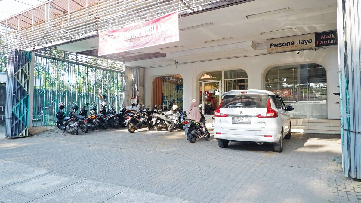https://images.rukita.co/buildings/building/d60e75e5-54a.jpg