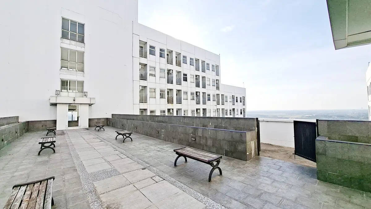 https://images.rukita.co/buildings/building/d69c0660-75af-4a13-88f1-b89a0805c149.webp